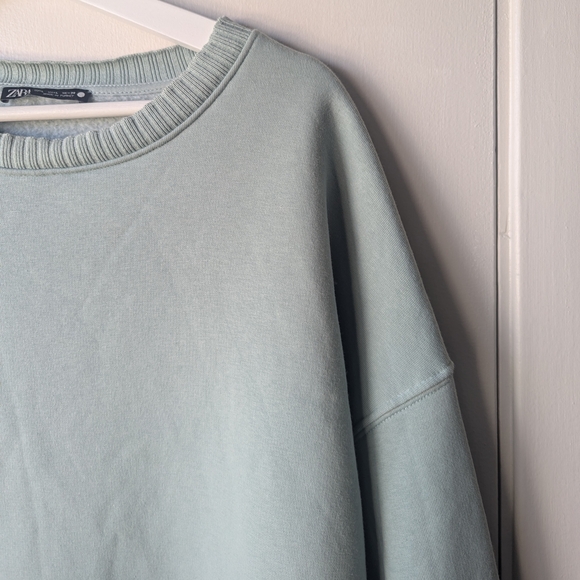 Zara Oversized Sweatshirt - Picture 3 of 6